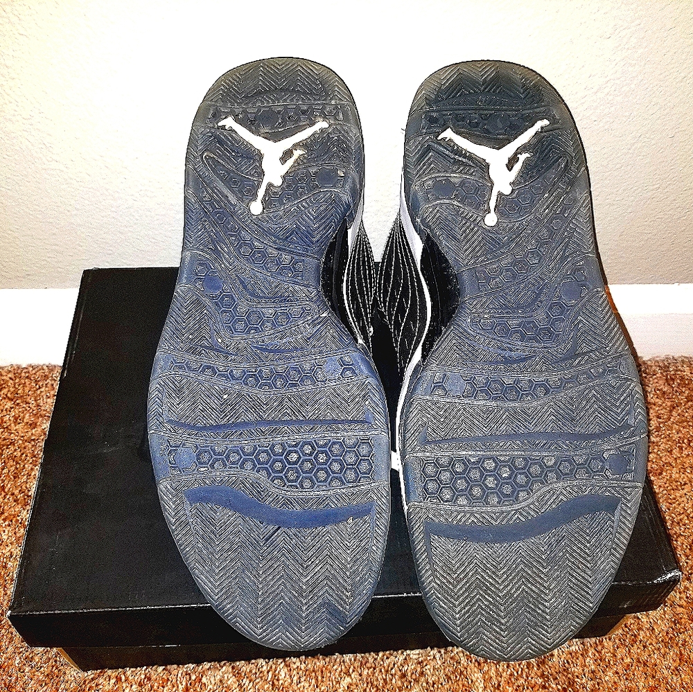 Air Jordan Velocity Size 10.5 - Picture 12 of 14